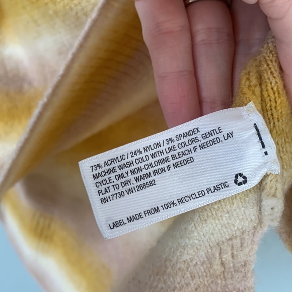 Sunset color multi layered ombré striped puff sleeve cozy short sleeve sweater! - Picture 6 of 6